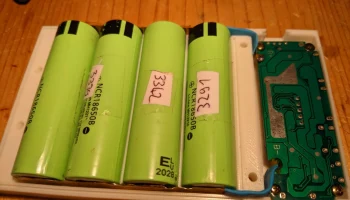 Power Bank на 18650 ячеек. 1