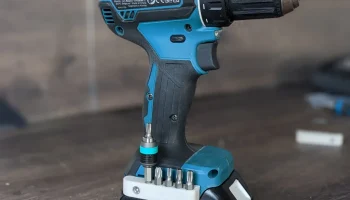 Держатель сверл Makita (квадратные магниты 5 x 5 x 2 мм)....