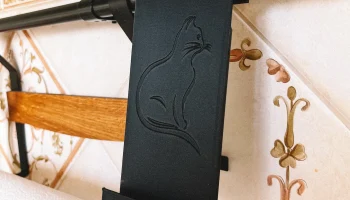 Держатель для телефона на кухонной рейке 1