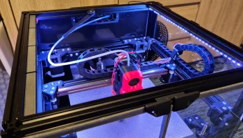 Зажимное крепление для светодиодной ленты Voron Trident 1