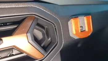Держатель радиомикрофона Dacia design