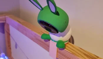 Крепление для детской камеры Arlo на кровать Ikea KURA...