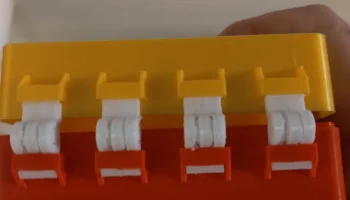 AAA, батарейный отсек на петлях PIP 3
