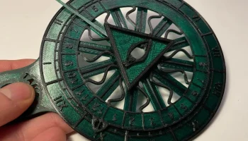 Ноктюрнал - старинная машина с часами Ноктюрнал - старинная машина с часами