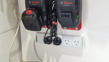 Настенное крепление для аккумулятора Bosch PowerForAll 18 В 2