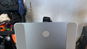 Адаптер для крепления на магнитном кронштейне iPad Pro...... 1