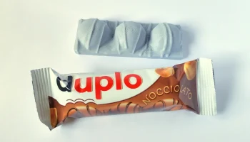 Шоколадница Duplo, брелок и магнит на холодильник....... 2
