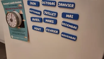 Magnet des mois de l'ann&eacute;es (французский) 2