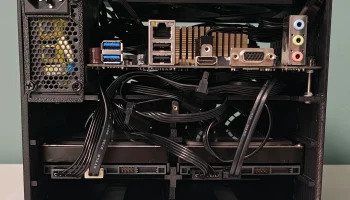 Компактный корпус NAS емкостью 8 л с 6 отсеками (Mini-ITX... 8