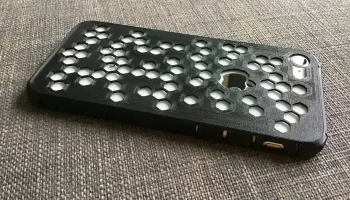 Чехол для iPhone 8 с шестиугольниками 1