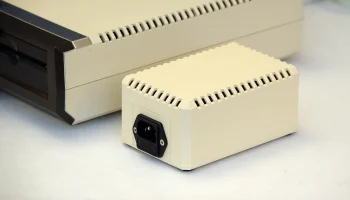 Корпус блока питания для дискет Atari 1050 (XF551) Корпус блока питания для дискет Atari 1050 (XF551)