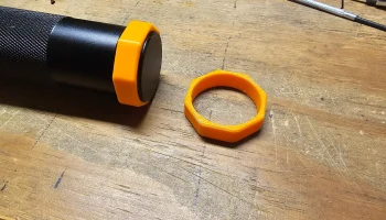 Клон Maglite D Cell с противоскатными вставками 2