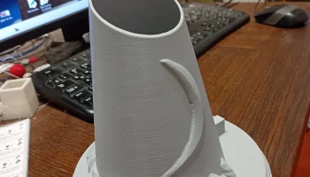 Azura Vase 3