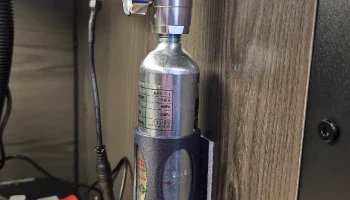 Настенное крепление для баллона с CO2 Fluval