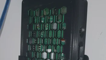 Настенное крепление для корпуса Raspberry 2