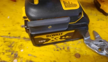Магнитный держатель бит/шурупов Dewalt.........