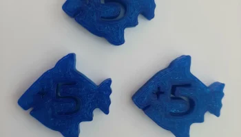5 жетонов рыбы