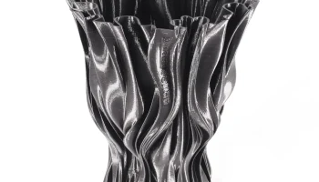 FLUID VASE