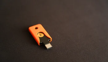 Чехол Yubikey 5c NFC 1