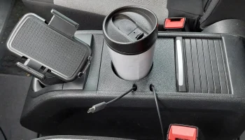 Подставка и держатель USB для после рынка центральной ко...