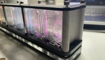 Блокировщик света с автоматическим затемнением часов RGB