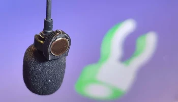 Магнитный держатель петличного микрофона (шея 6,4 мм)....... Магнитный держатель петличного микрофона (шея 6,4 мм).......