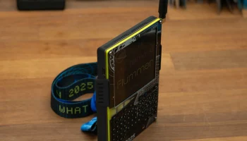 Тонкий футляр для бейджа мероприятия WHY2025 5