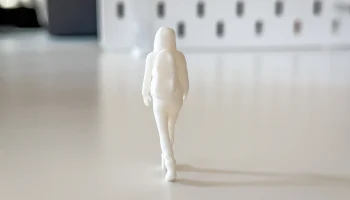Миниатюрная девочка/студентка/туристка II для вашей диорамы 2