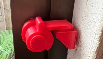 Простой замок для раздвижной двери 1