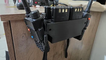 Настенное крепление Baofeng UV-5R - вмещает 4 батареи и ...