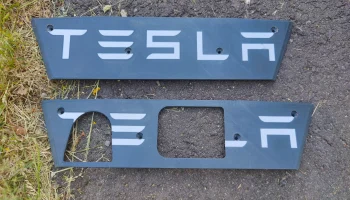 Крышка прицепного устройства Tesla Model Y (магниты или в... 1