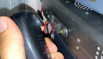 Тонкое боковое крепление микрофона для радиостанций yaesu 2