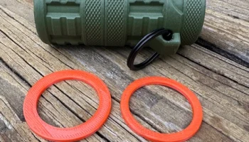 Увеличенный контейнер - брелок для мелочей 5