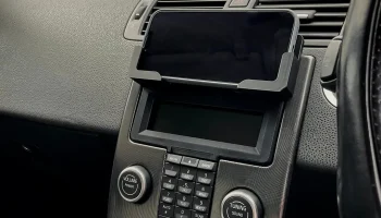 Специальное регулируемое крепление для телефона для Volv...