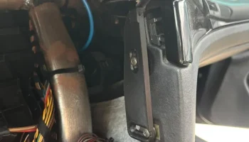 Кронштейны радиоприемника BMW e39 Xtrons PX7439BL 1