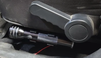 Держатель для D-Cel Maglite Джип ДжК Держатель для D-Cel Maglite Джип ДжК