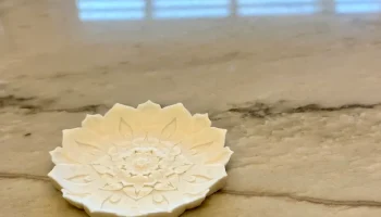 Простая тарелка для украшений Elegant Flower, в которую м... 2