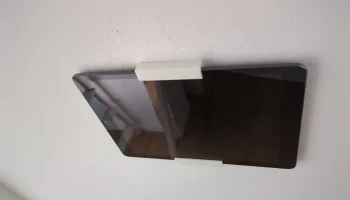 Настенное крепление для iPad 8-го поколения................. 1