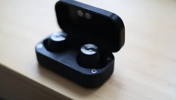 Чехол для беспроводной зарядки Sennheiser Momentum True Чехол для беспроводной зарядки Sennheiser Momentum True