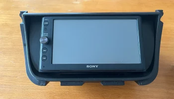Экран Sony XAV на крепление радиоприемника Jaguar X308 3