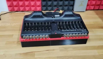 Док-станция V2 - для зарядных устройств Mega Cell V1 и V2