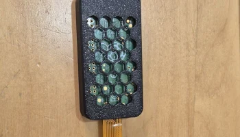 Raspberry Pi Zero 2 W - Чехол с отверстием для кабеля ка... 1