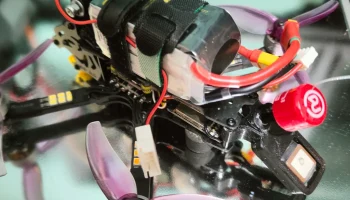 Darwin FPV Baby Ape 2 - антенна VTX + крепление GPS... 1