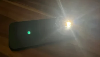 Рассеиватель фонаря для iPhone 15 Pro 1