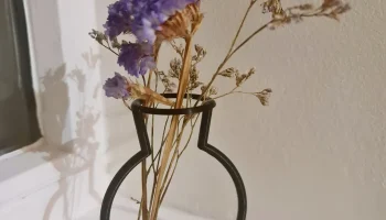 Wire vase 3