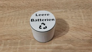 Dose f&uuml;r leere Batterien - Контейнер для пустых батареек... 2