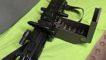 Ящик для патронов Nerf Vulcan с крышкой....... 2
