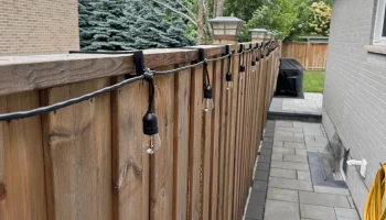 Крючки для забора наружных гирлянд 3