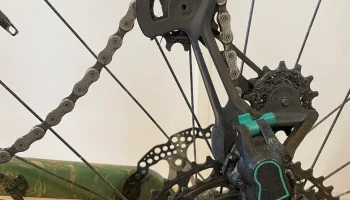 Замок переключателя Shimano CAGE LOCK