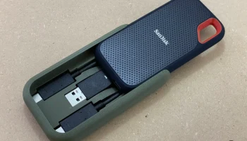 Компактный футляр SanDisk Extreme Portable SSD (SDSSDE61) 2